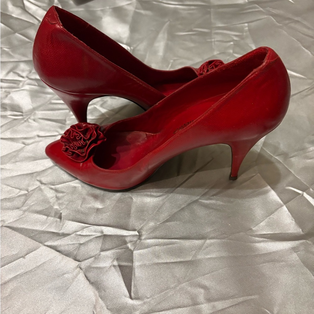 Vibrant Red High Heels with Peep-Toe Design and Metallic Gold Heel